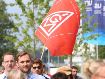 Erster Warnstreik